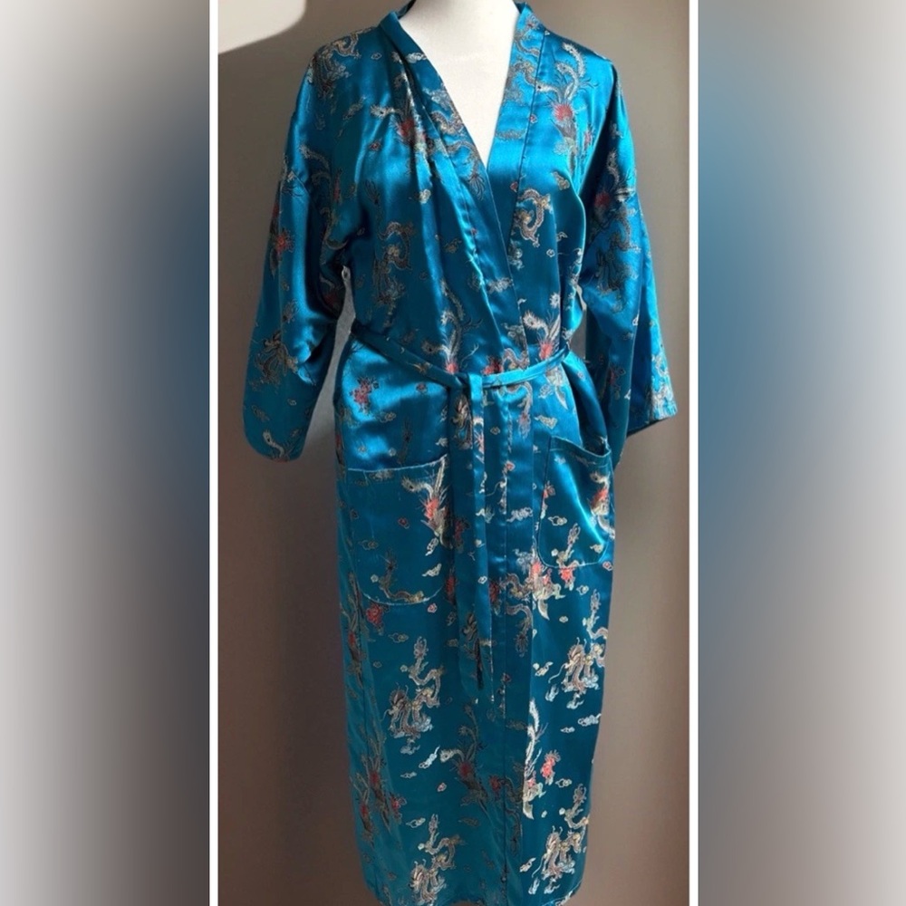 Vtg Chinese Asian Silk Kimono Robe bold turquoise Embroidered Detailed  One Size